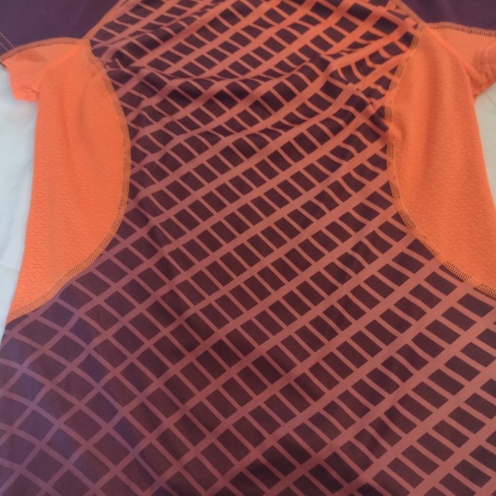 Fila top - Picture 3 of 7